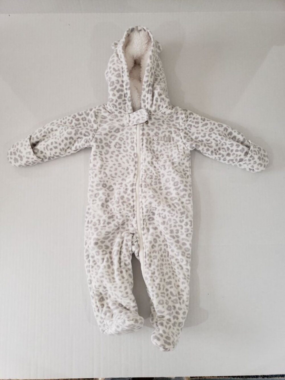 Carter's white and gray leopard, fold over mittens, hooded snowsuit, size 6M